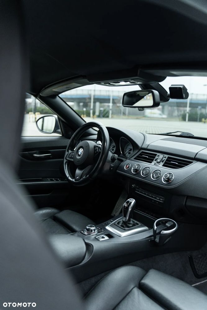 BMW Z4 sDrive35is - 13