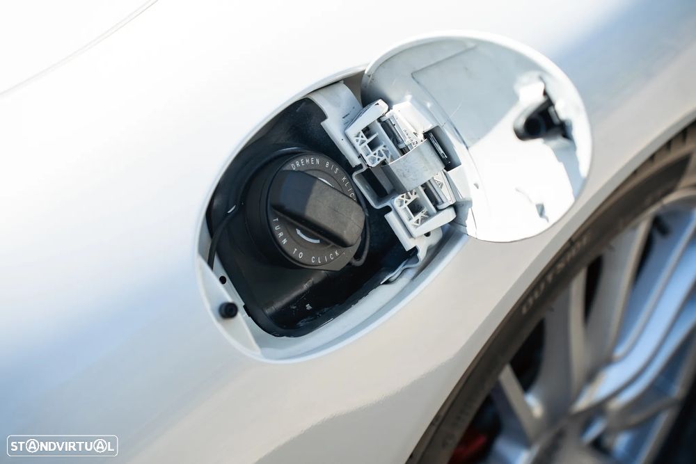 Porsche 911 (997) Carrera 4 S Cabriolet - 15