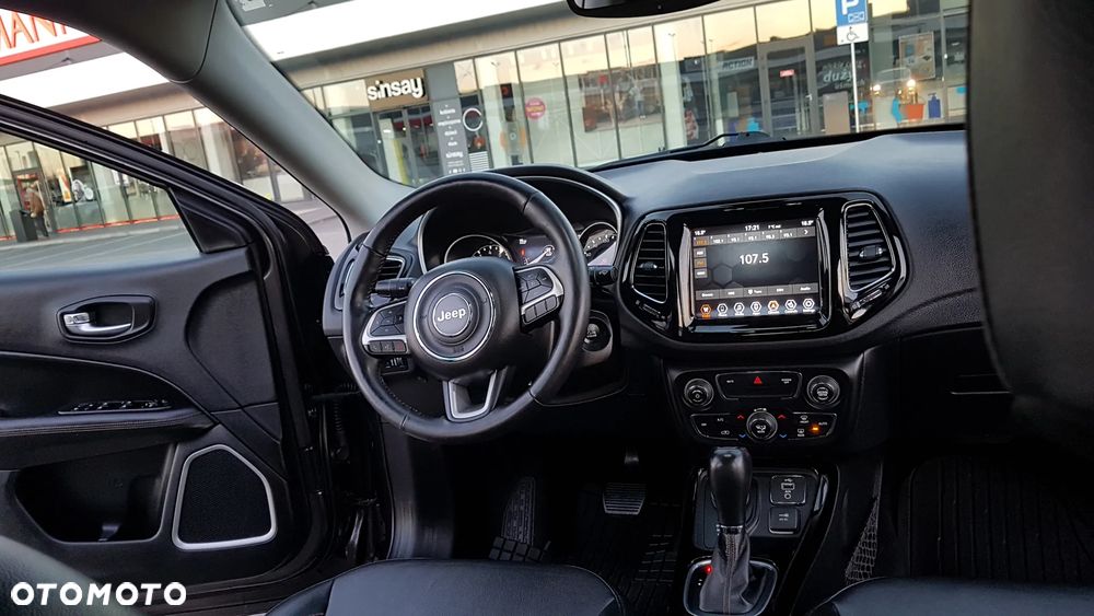 Jeep Compass - 25