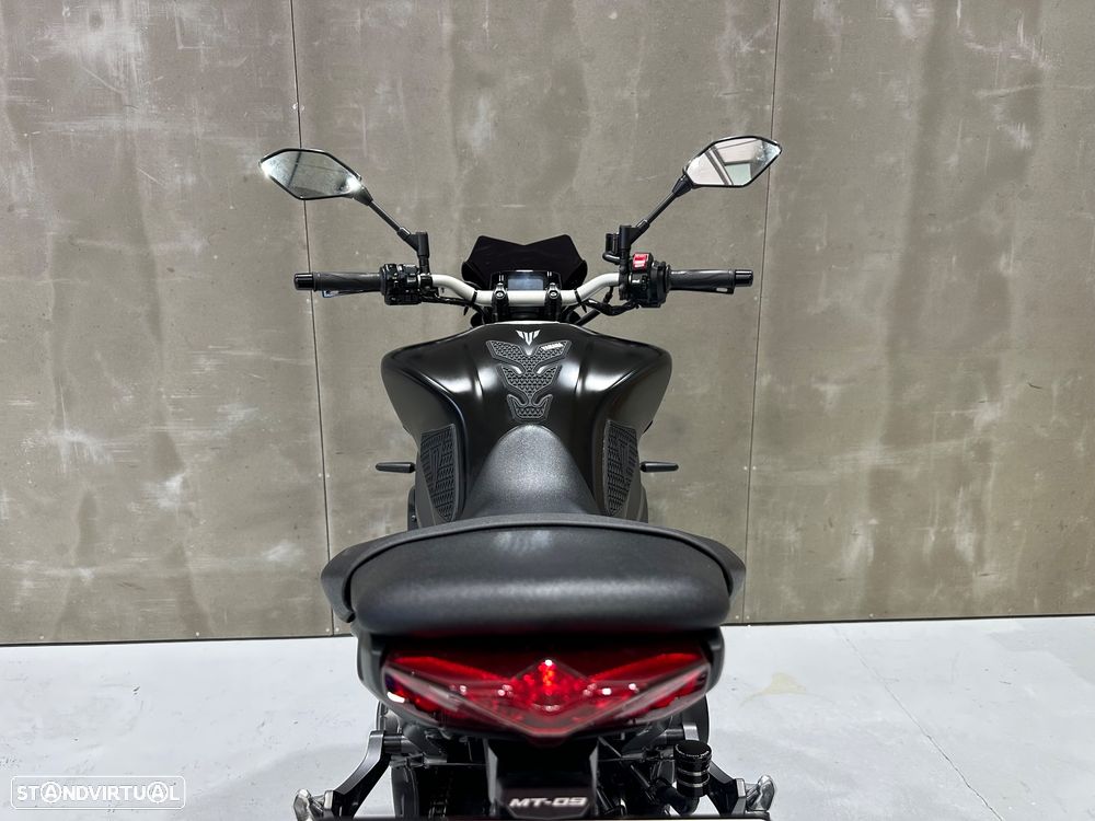 Yamaha MT-09 - 13