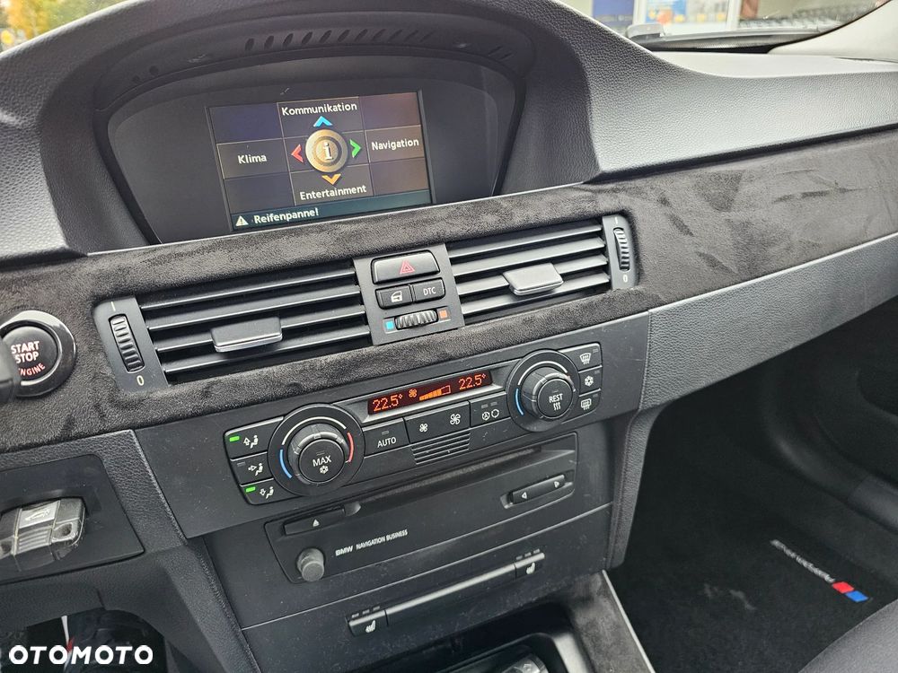 BMW Seria 3 320i - 30