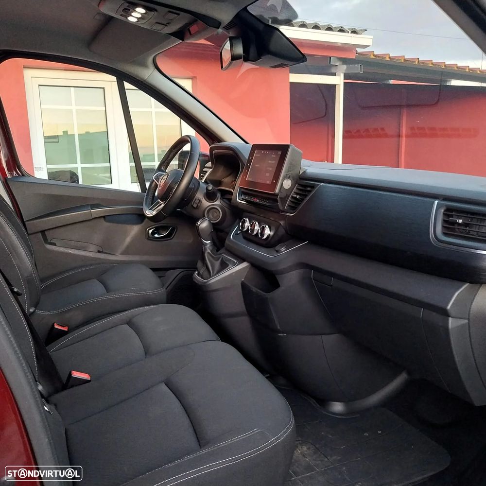 Renault Trafic 2.0 dCi L2H1 1.2T EDC - 26