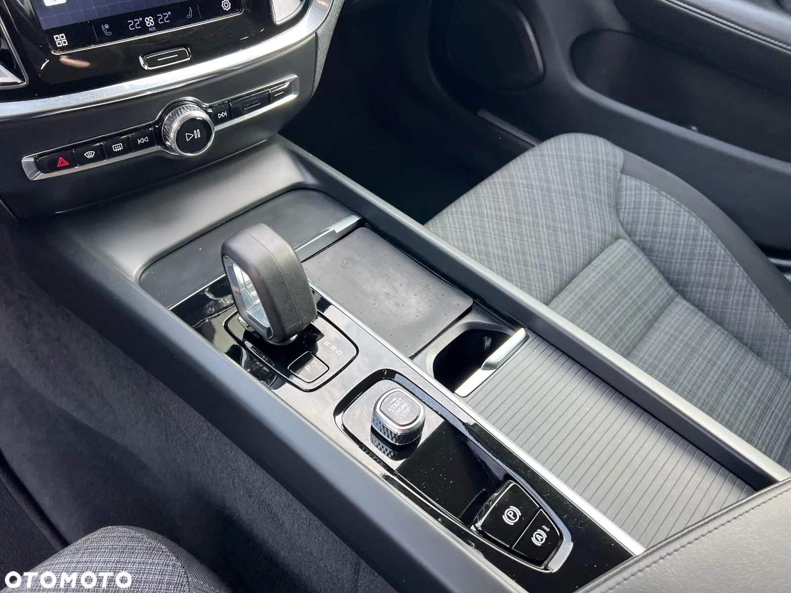 Volvo V60 B3 B DKG Core - 17