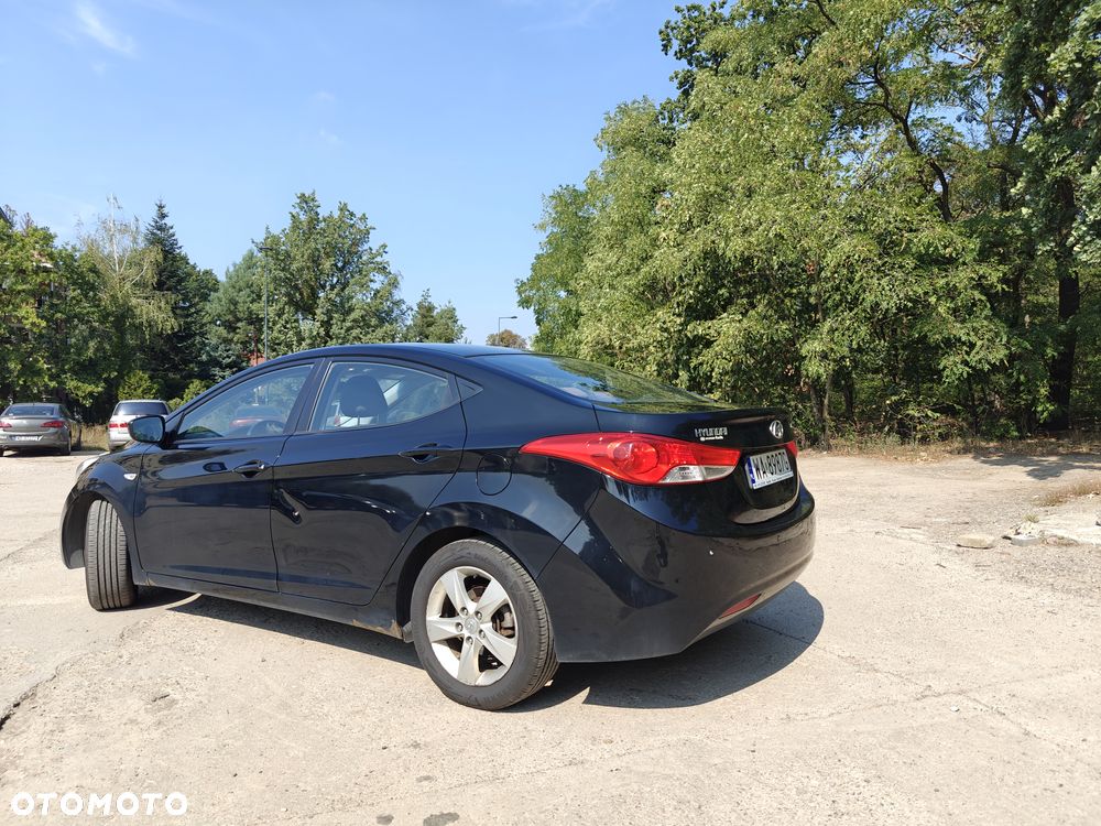 Hyundai Elantra 1.6 Comfort - 6