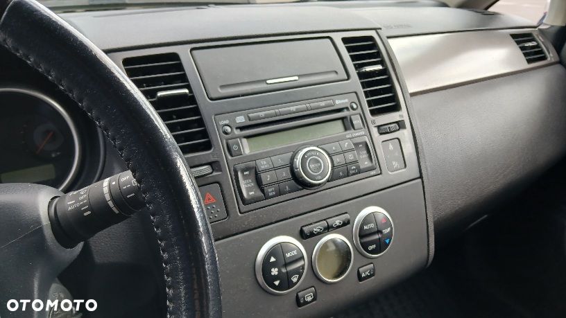 Nissan Tiida - 10