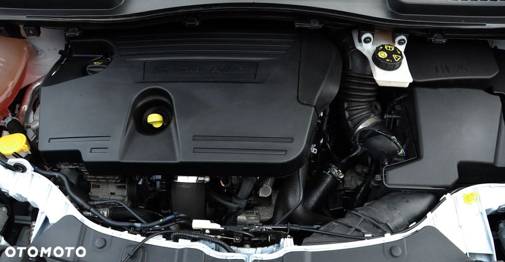 Ford Kuga 2.0 TDCi FWD ST-Line - 8