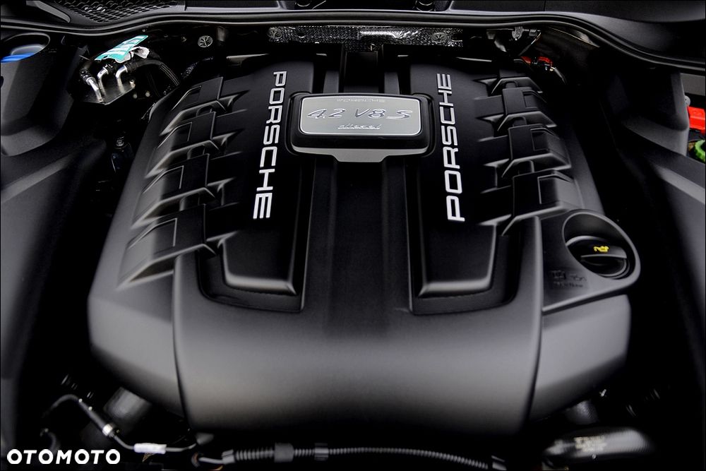 Porsche Cayenne S Platinum Edition - 40