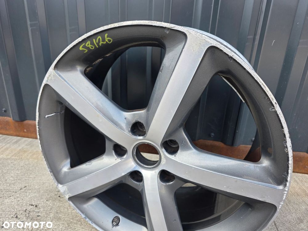FELGA ALUMINIOWA AUDI VW SEAT SKODA 9.0J R20 ET60 4L0601025H S8/26 - 4