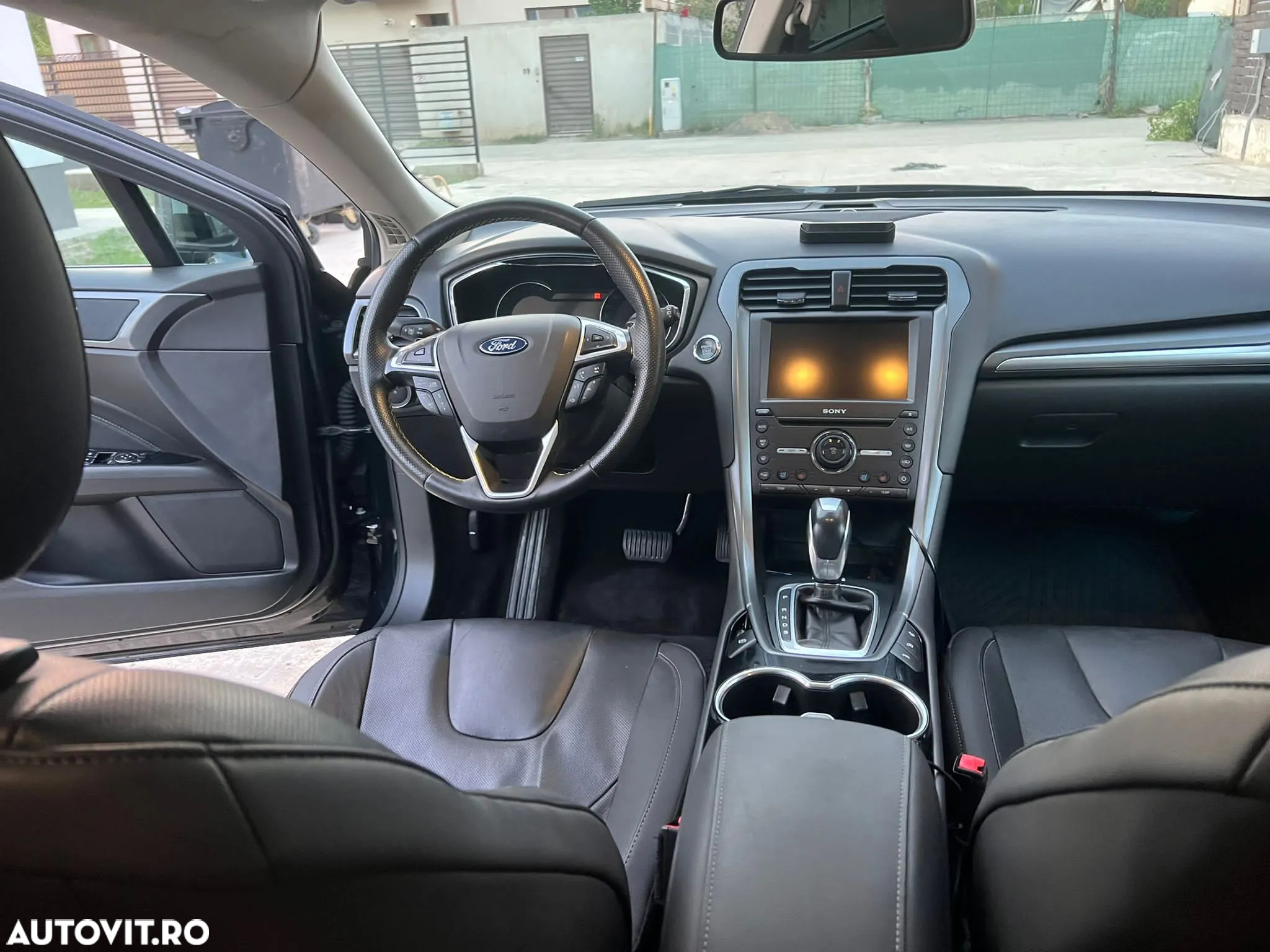 Ford Mondeo 2.0 EcoBoost Powershift Titanium - 18