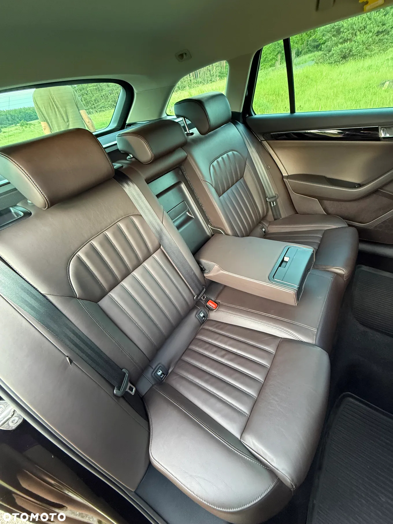 Skoda Superb 2.0 TDI 4x4 DSG L&K - 8