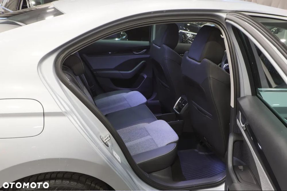 Skoda Octavia 1.5 TSI mHEV Drive Essence DSG - 17