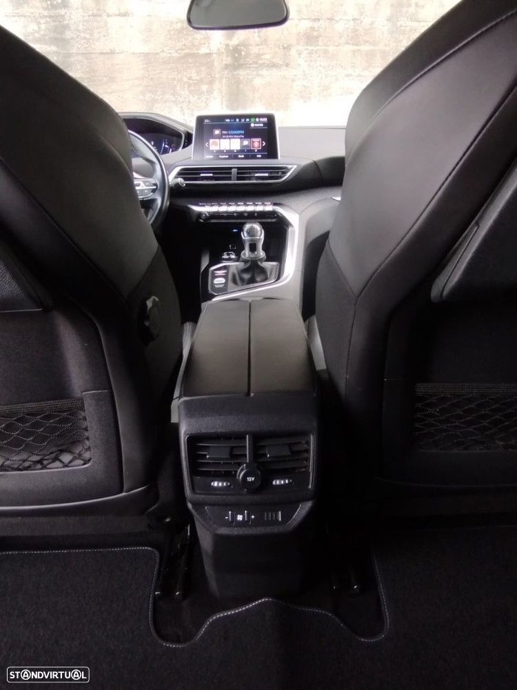 Peugeot 5008 1.2 PureTech Allure Grip Control - 6