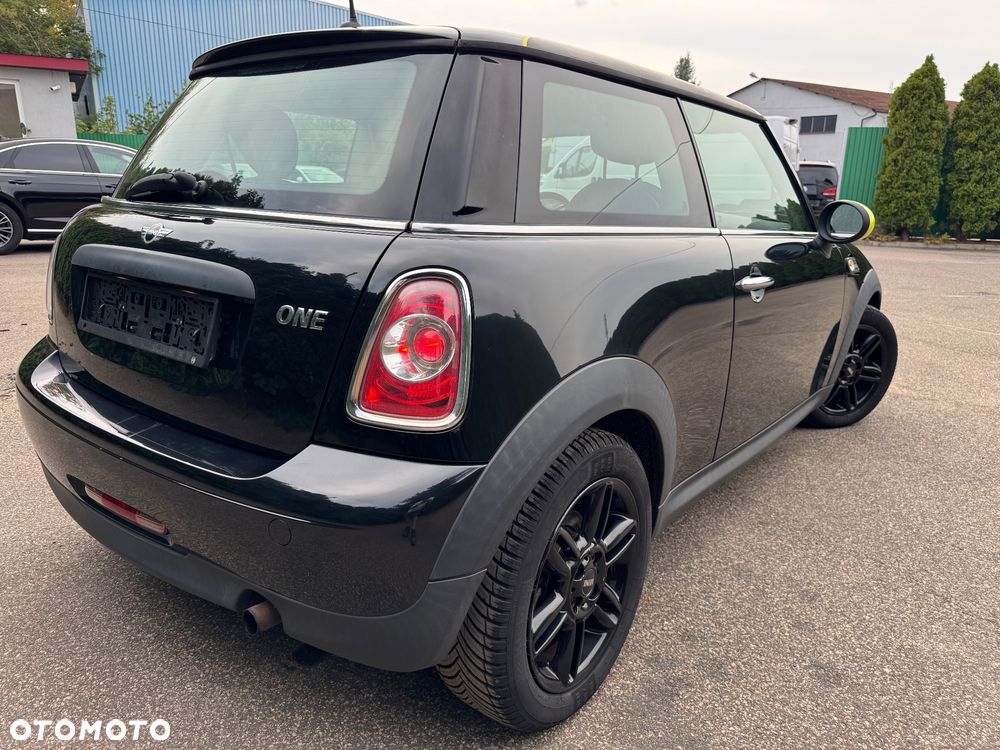 MINI ONE Highgate - 4