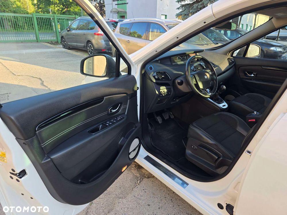 Renault Grand Scenic - 11