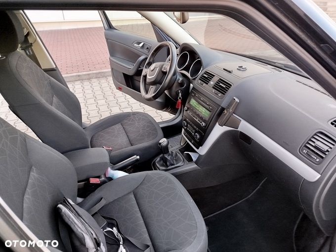 Skoda Yeti 2.0 TDI FAMILY - 10