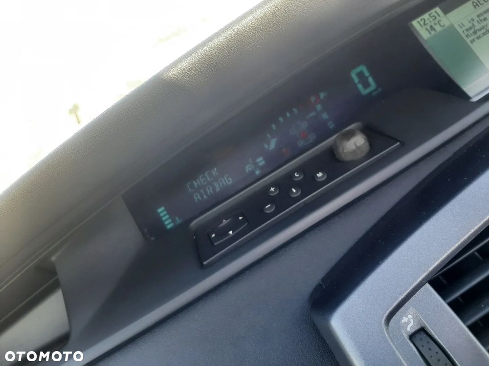 Renault Scenic 2.0 16V Privilege - 35