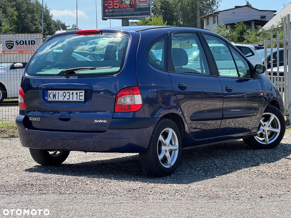 Renault Scenic 1.6 16V EXpression - 10