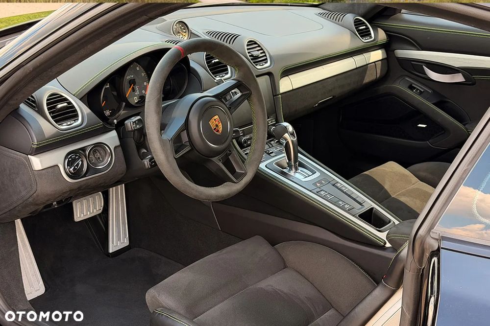 Porsche 718 Cayman GPF GT4 PDK - 22