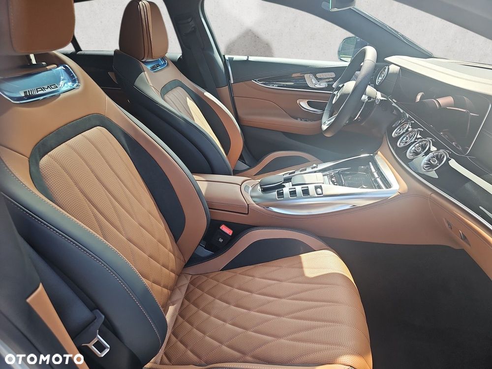Mercedes-Benz AMG GT - 15