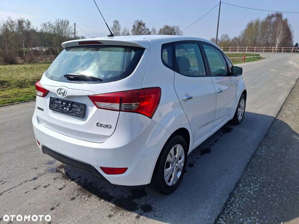 Hyundai ix20 1.4 blue Comfort - 5