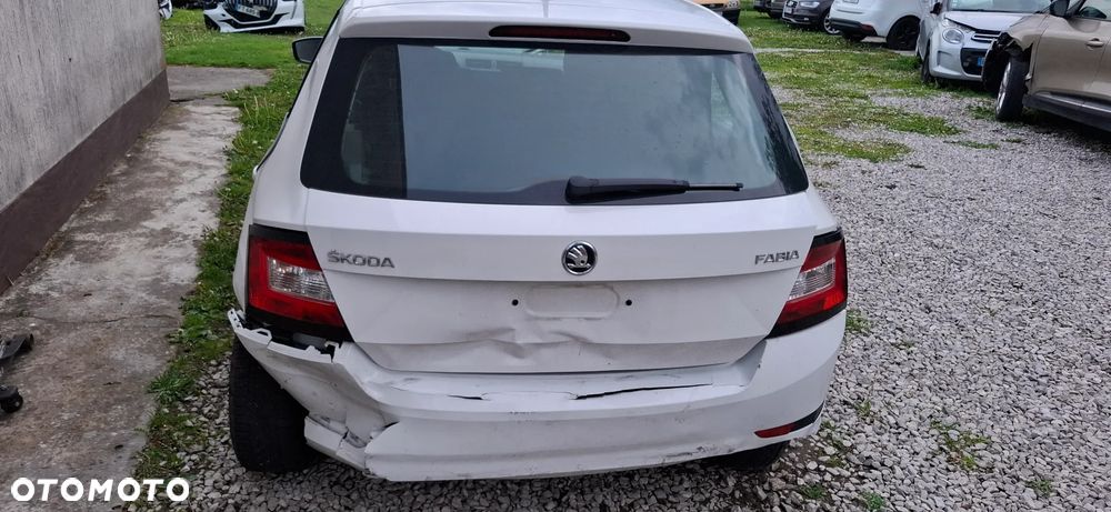 Skoda Fabia - 6