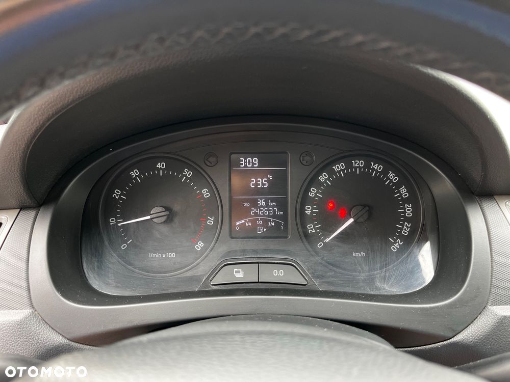 Skoda RAPID 1.2 Edition - 8