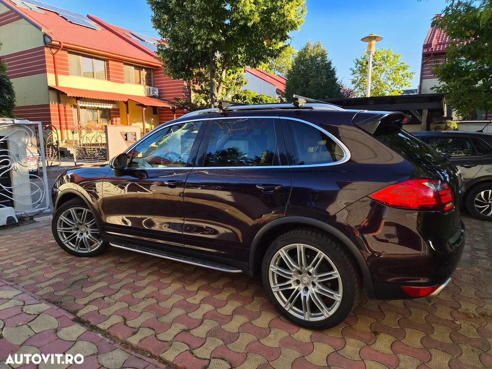 Porsche Cayenne 3.0 L V6 - 5