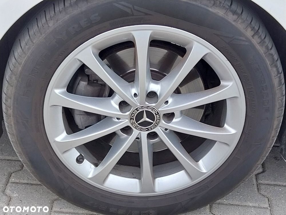 Mercedes-Benz CLA - 12