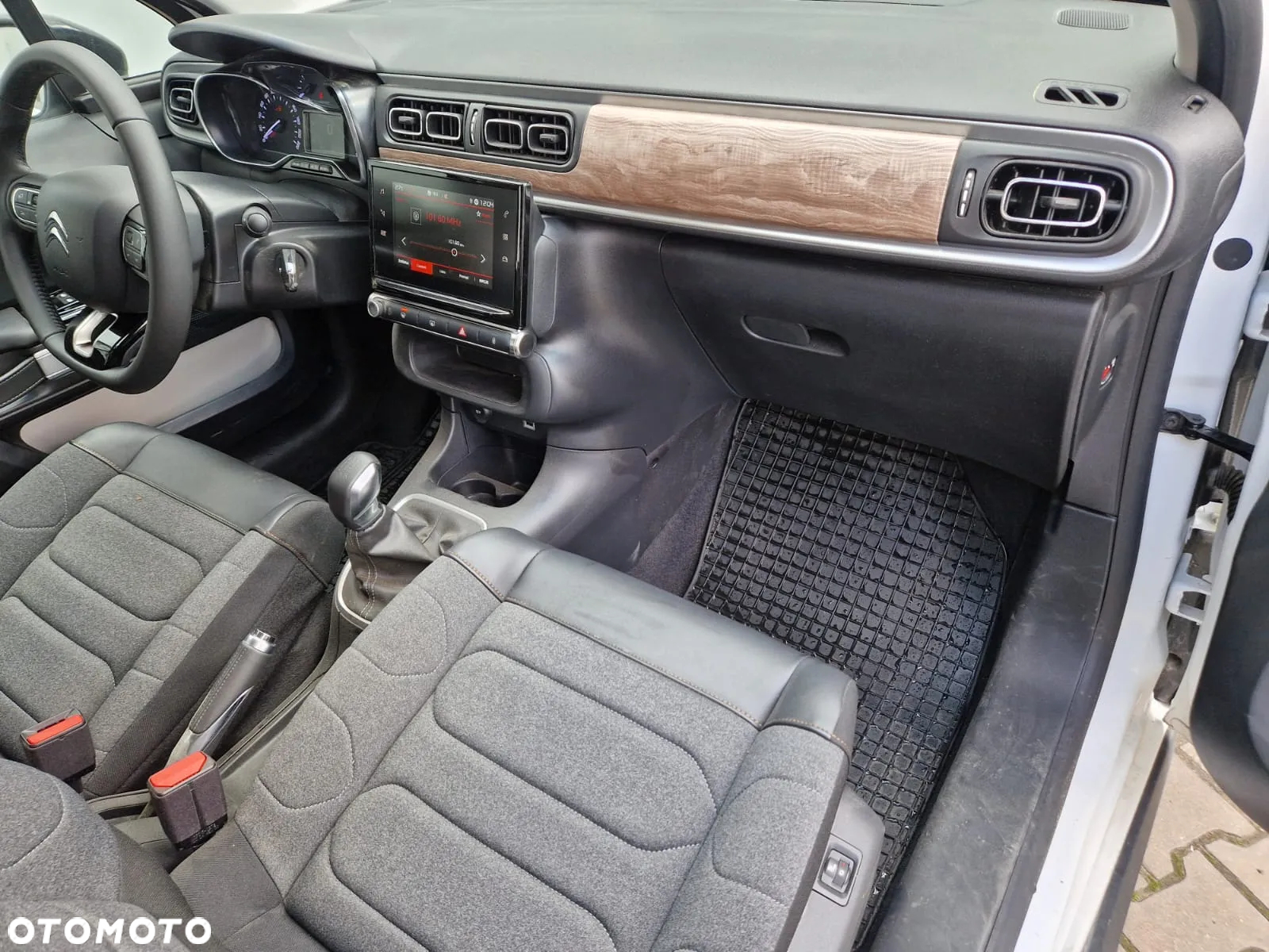 Citroën C3 1.2 PureTech Feel - 19