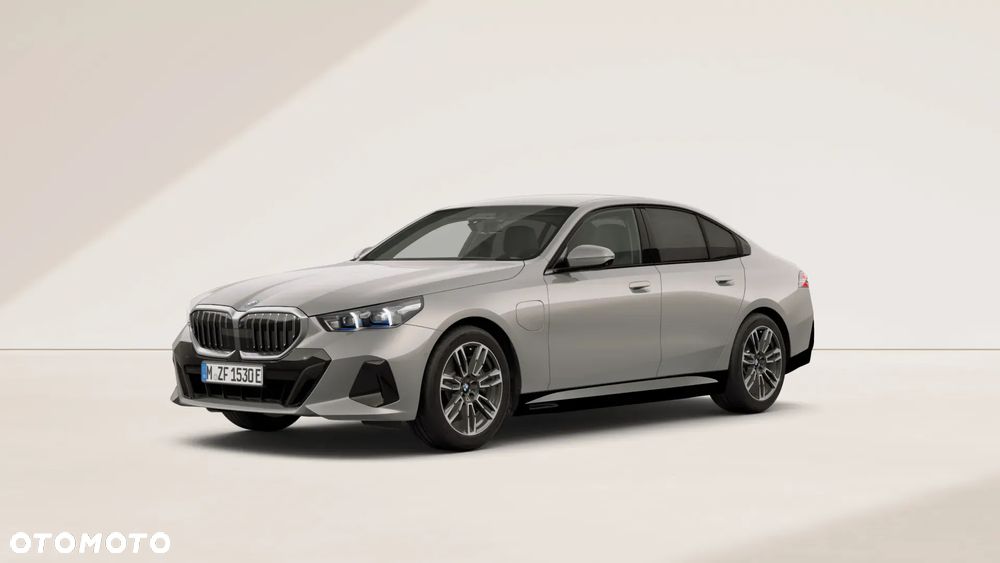 BMW Seria 5 550e xDrive PHEV - 1