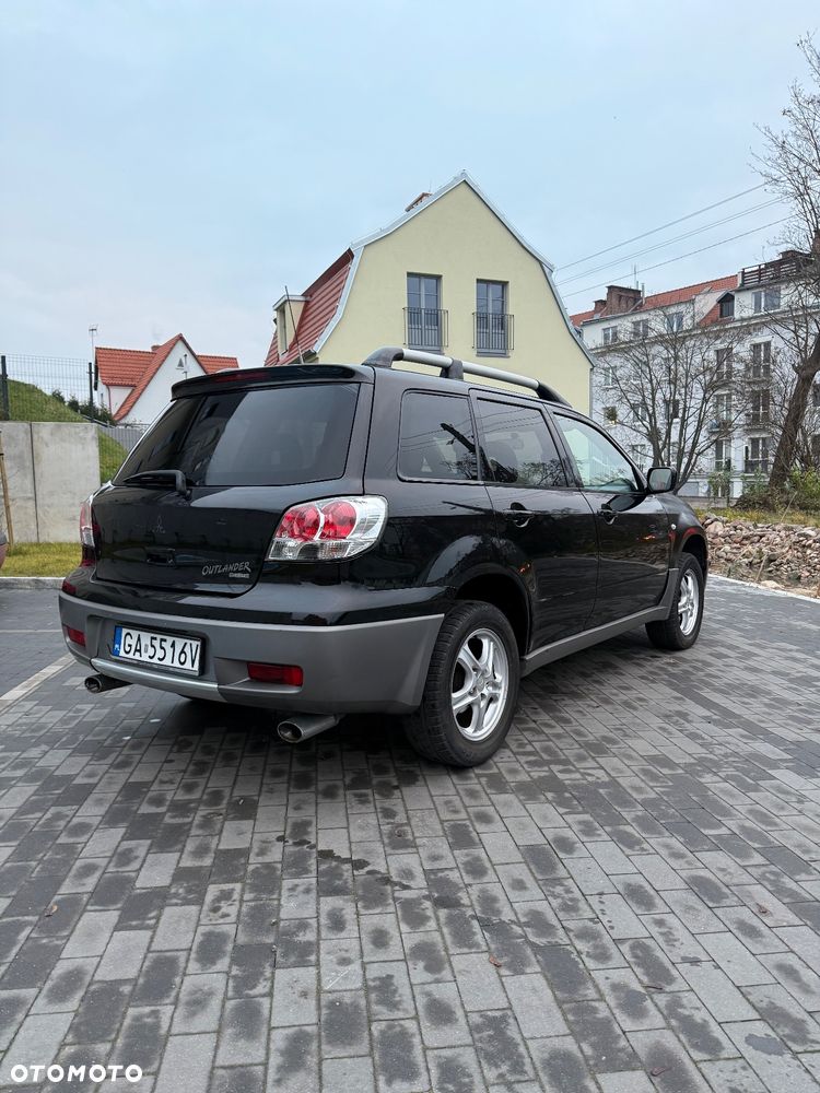 Mitsubishi Outlander 2.0 Comfort 4WD - 5