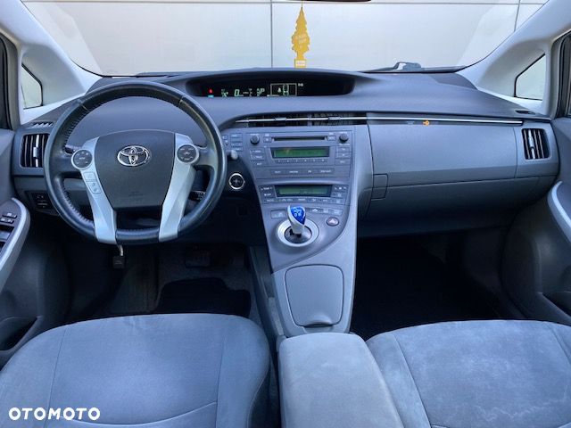 Toyota Prius (Hybrid) Comfort - 15