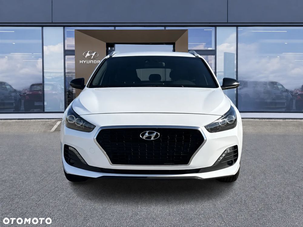 Hyundai i30 1.6 D Comfort DCT - 8