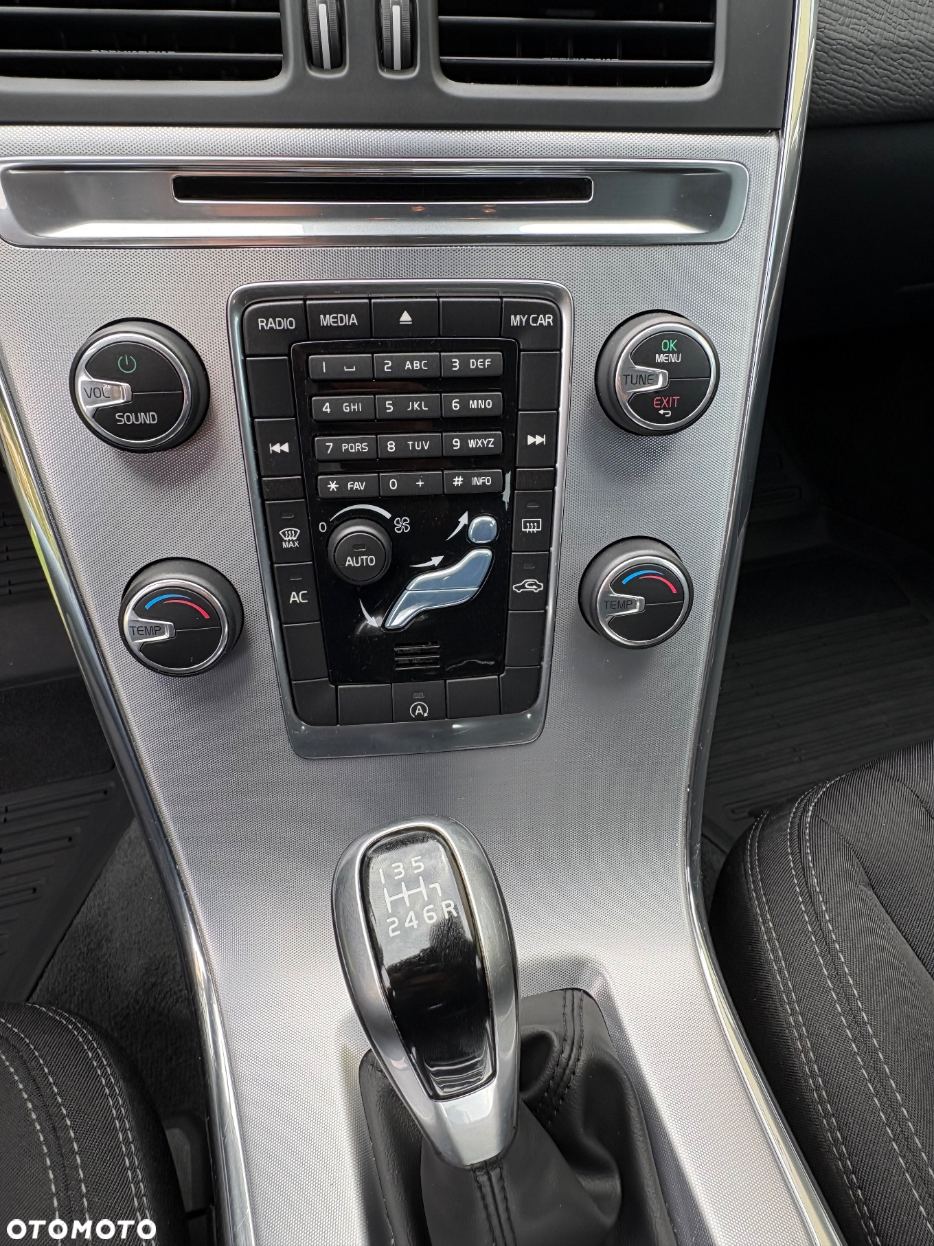 Volvo XC 60 D3 Inscription - 12
