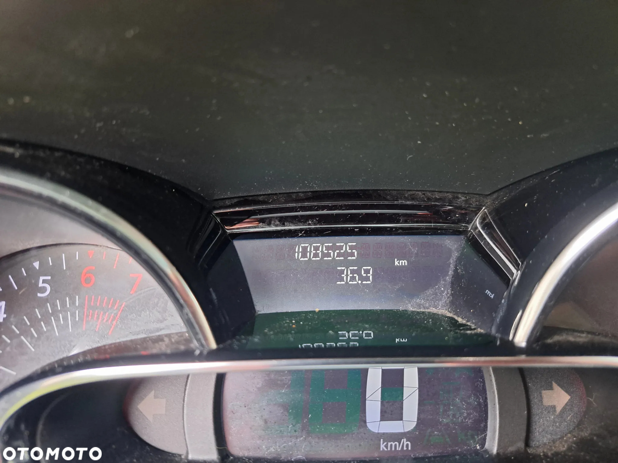 Renault Clio - 33