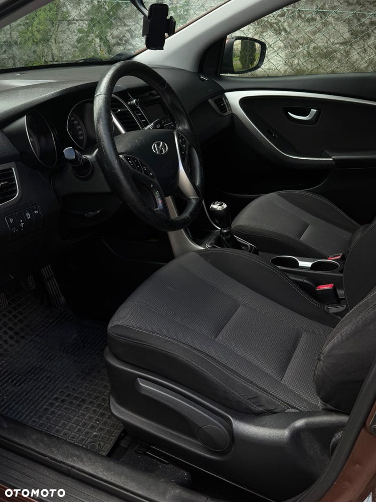Hyundai i30 - 17