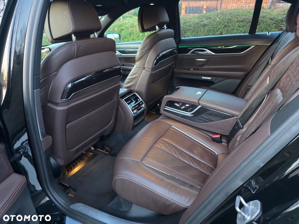 BMW Seria 7 730d - 17