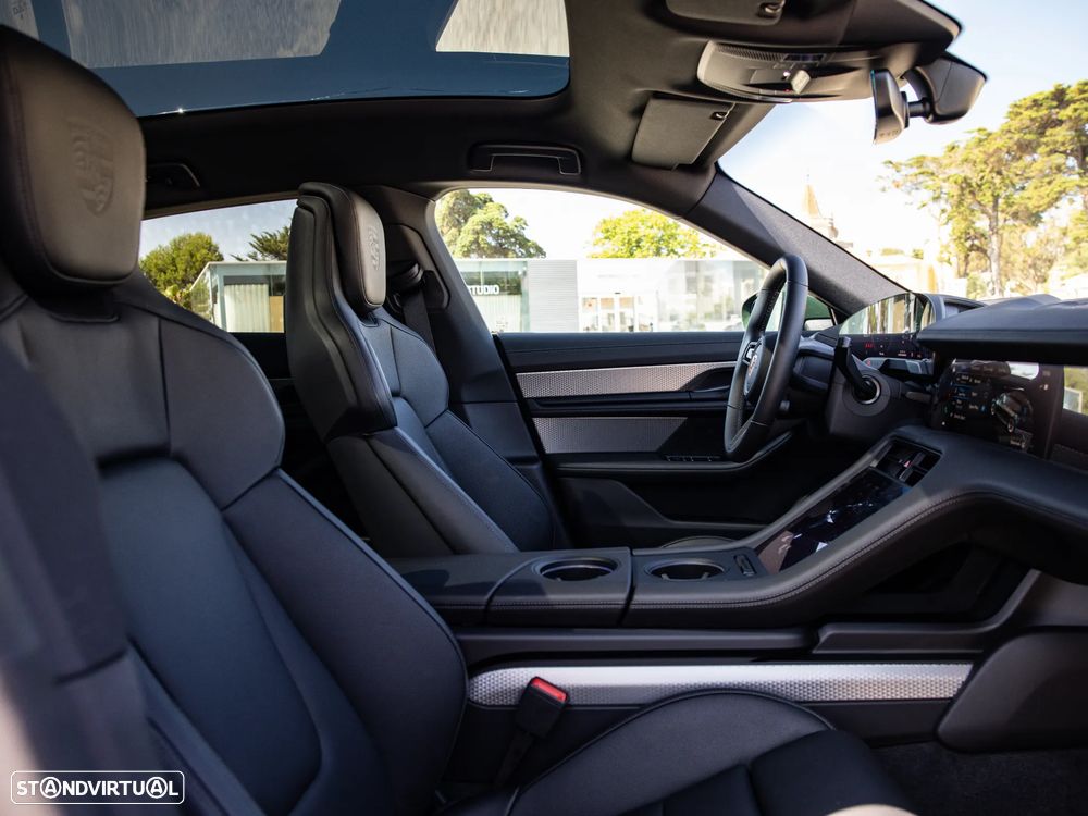 Porsche Taycan Sport Turismo 4S Black Edition - 29
