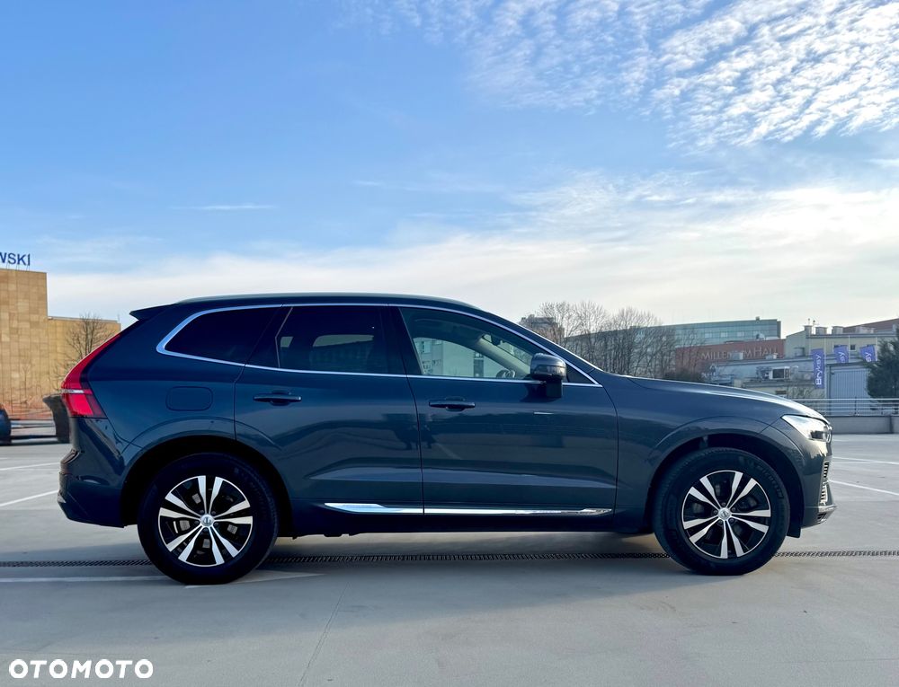 Volvo XC 60 T6 Plug-In Hybrid AWD Inscription - 4