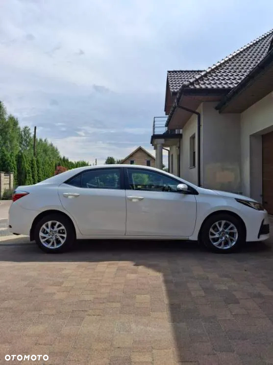 Toyota Corolla 1.6 Active - 5