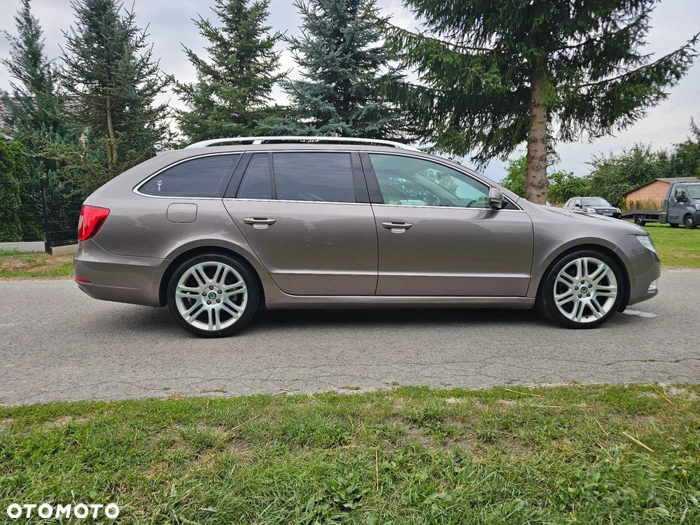 Skoda Superb 2.0 TDI Green tec Elegance - 33