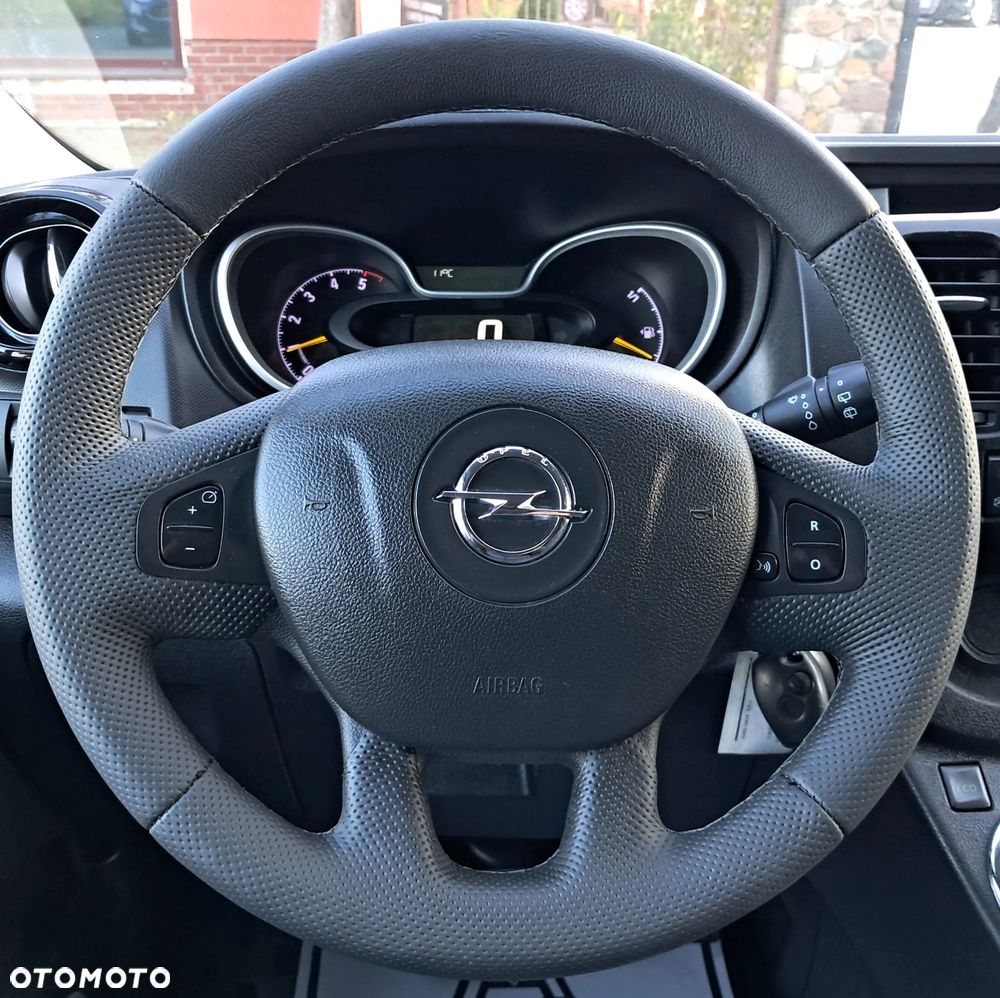 Opel Vivaro - 20