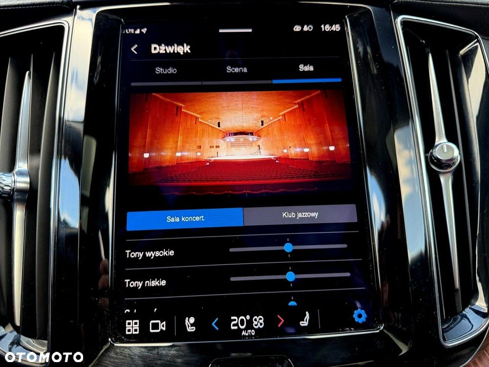 Volvo XC 60 - 31