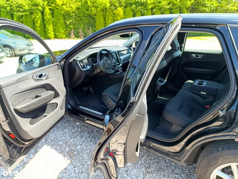 Volvo XC 60 T5 AWD Momentum Pro - 14
