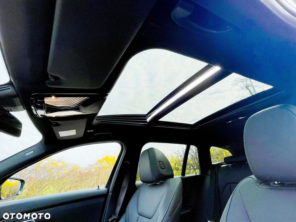 BMW Seria 3 320d xDrive MHEV M Sport sport - 25