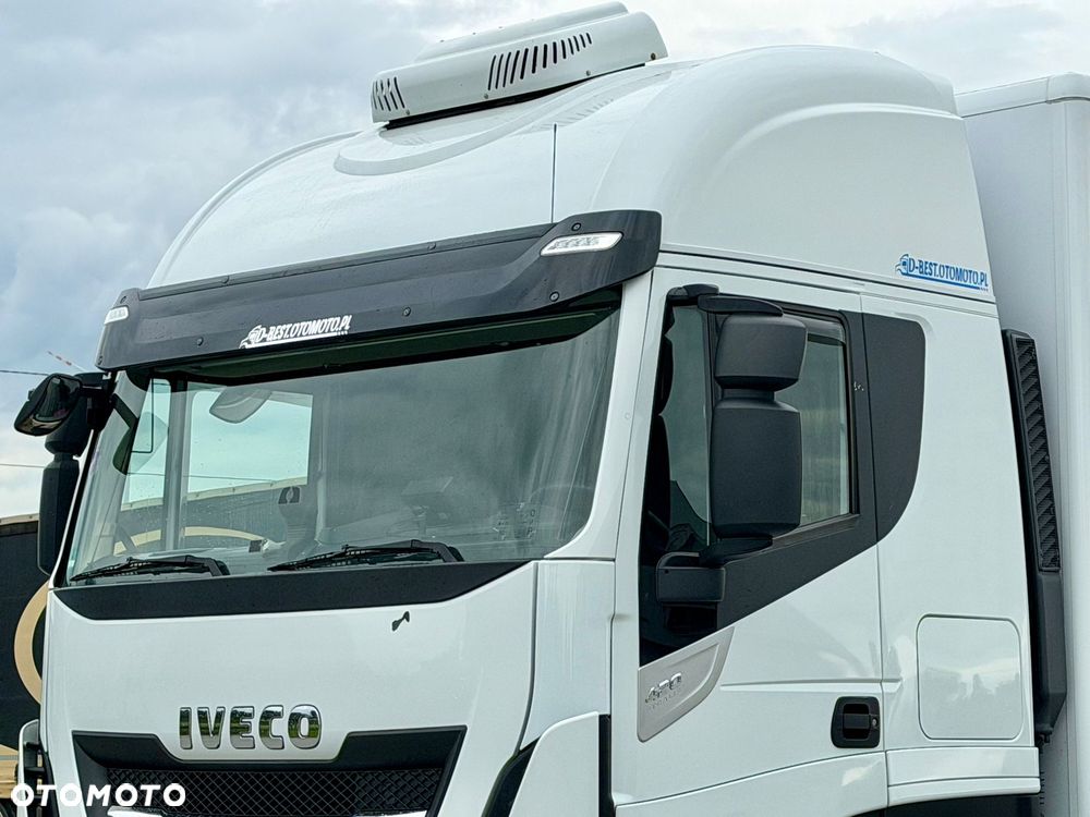 Iveco STRALIS 420 / HI-WAY / KONTENER / WINDA / 7.95 DŁ / AUTOMAT / 470 TYŚ KM / 2017 ROK / 8 350 KG ŁADOWNOŚCI - 13
