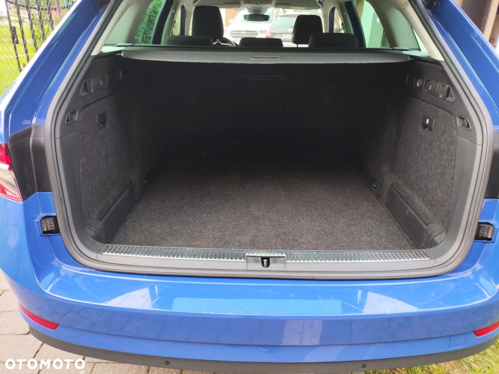 Skoda Superb 2.0 TDI SCR Ambition - 18