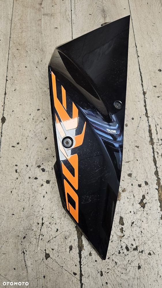 Lewy bok osłona zbiornika KTM 690 Duke (2008-2011) 75008050000 - 5