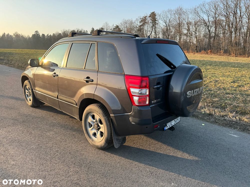 Suzuki Grand Vitara 2.4 Elegance EU5 - 7