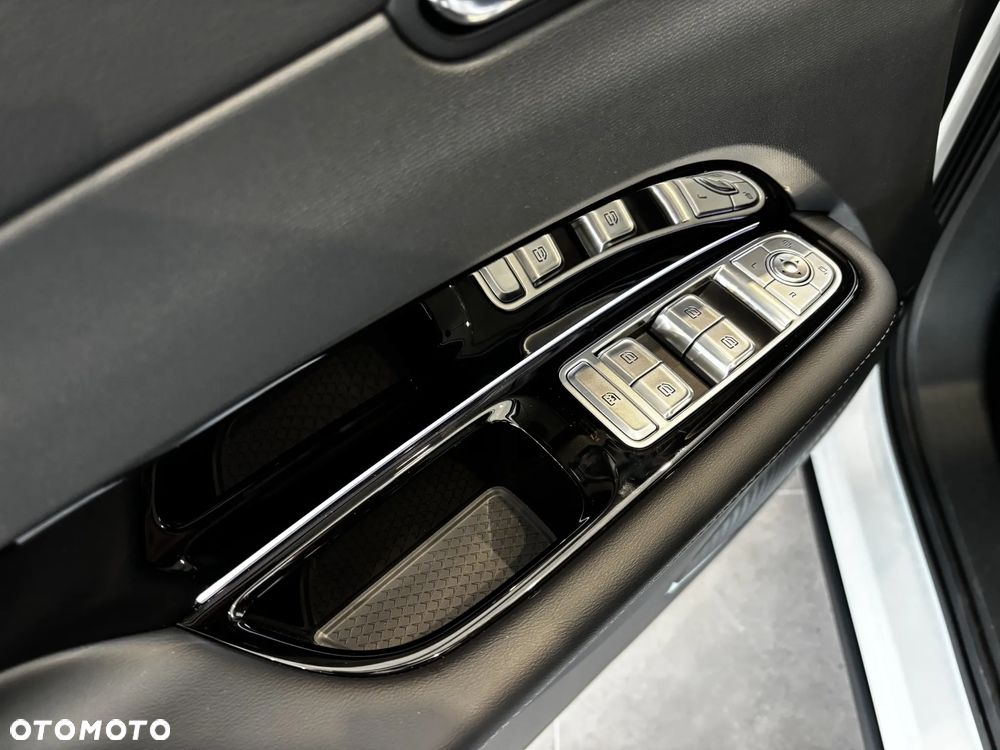 Hongqi HS3 2.0T AWD - 17